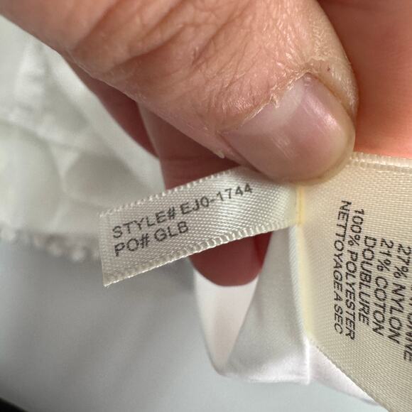 Eliza J Dress Womens 4 White Lace Plunge V Neck Flutter Sleeve Mini Bridal - Picture 7 of 9